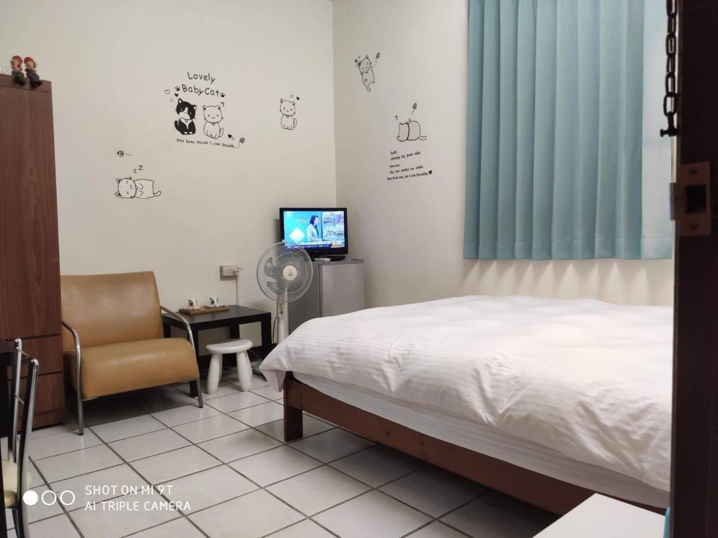 Papa Bear'S Guesthouse Đài Trung Phòng bức ảnh